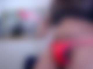 Live cam show with Shailett - Black Hair on Pornisteam.com