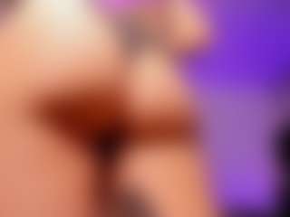 Live cam show with ShaunaDream - Facial on Camsoda