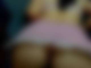 ShaunaDream MILF webcam performer live streaming