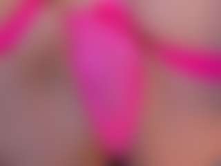 Live cam show with ShaunaDream - Granny Dildo on live.xbliss.ai