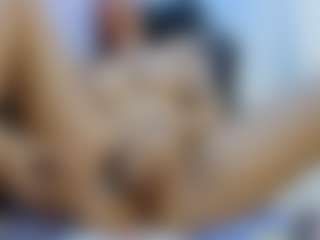 Live cam show with ShaunaDream - Striptease Granny on Camversity