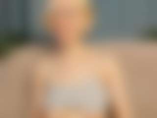 Live cam show with DELAY-LALEA - Body Massage on AdultVida.com