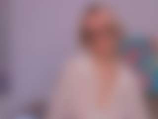 Live cam show with DELAY-LALEA - Genital Piercings on Cam Slut