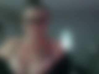 TrixieLynn69's Live Sex Cam Show