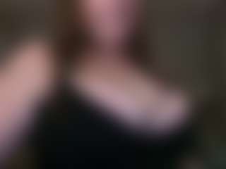 Live cam show with TrixieLynn69 - Fingers on nudelive.tv