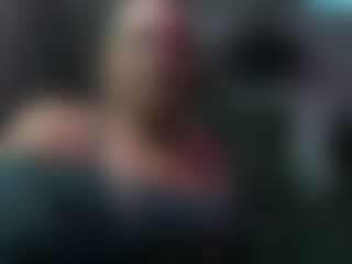 Live cam show with TrixieLynn69 - Green Eyes on CSO-WL