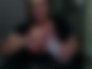 TrixieLynn69's Live Sex Cam Show