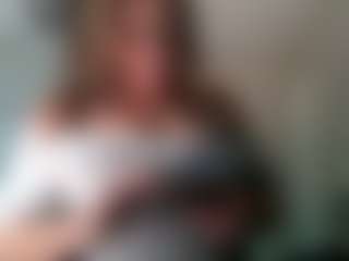 TrixieLynn69's Live Sex Cam Show