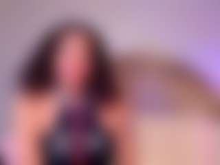 Live cam show with 𝓁𝑜𝒶𝓃𝒶 - Ebony HD on Camsoda