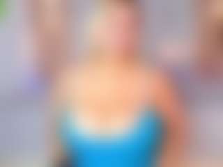 Live cam show with casiebigtits - Blue Eyes on SxyPornLive
