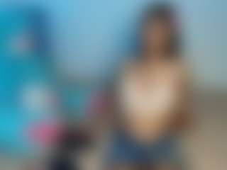 Live cam show with Joha-15 - Moaning on Cam Slut