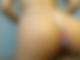 Live cam show with Joha-15 - Moaning on Instabang