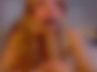 Live cam show with LunaXBaddie - Handjob on Instabang