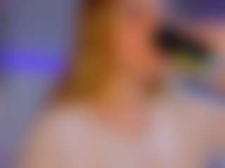 Live cam show with LunaXBaddie - Public on Dolls Live