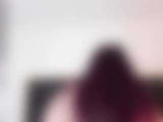 Live cam show with abigail-johnson - Granny on Dolls Live