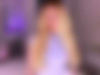 Live cam show with MarqueriteWieberg - Cute on Dolls Live