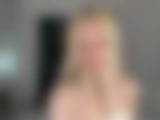Live cam show with MarqueriteWieberg - Bikini on Camsoda