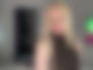Live cam show with MarqueriteWieberg - Blondie on Camsoda