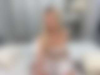 Live cam show with MarqueriteWieberg - Body Massage on milfzrlive.com