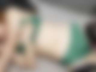 Live cam show with RosauraGalam - Teen (18+) on eurowanks.com