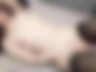 Live cam show with RosauraGalam - Granny on Camming Site