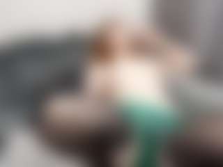 Live cam show with RosauraGalam - Brown Hair on Camsoda