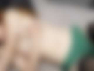 Live cam show with RosauraGalam - Brown Hair on eurowanks.com