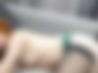 Live cam show with RosauraGalam - Brown Hair on Free Soda