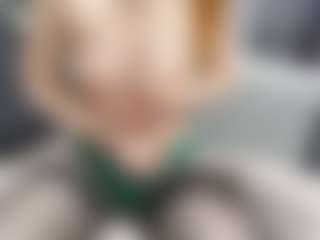 Live cam show with RosauraGalam - Facial on milfzrlive.com