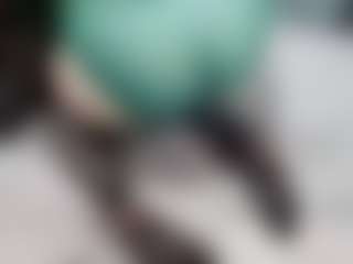Live cam show with RosauraGalam - Hazel Eyes on Camsoda