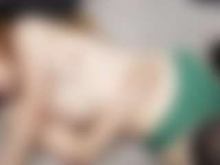Live cam show with RosauraGalam - Brown Hair on xDating