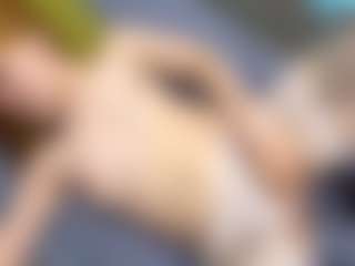 Live cam show with RosauraGalam - Amateur on Camming Site