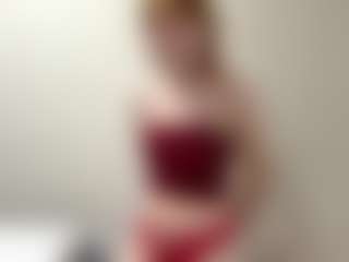 Live cam show with RosauraGalam - Granny Squirt on CamSextacy