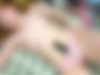 RosauraGalam's Live Sex Cam Show