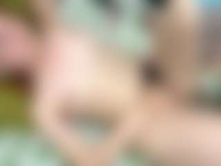 RosauraGalam's Live Sex Cam Show