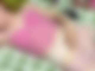 Live cam show with RosauraGalam - Tease Red Hair on Camming Site