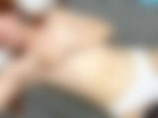 Live cam show with RosauraGalam - Average on Fling VIP Chat