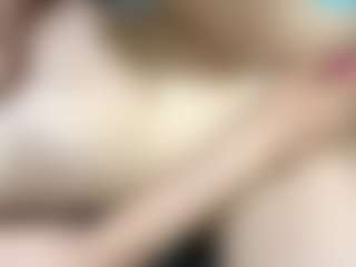 RosauraGalam's Live Sex Cam Show