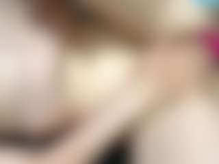 RosauraGalam's Live Sex Cam Show