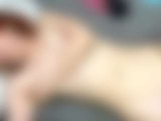 Live cam show with RosauraGalam - Ebony Teen (18+) on Livezox