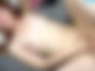 Live cam show with RosauraGalam - Teen (18+) on Uber Horny