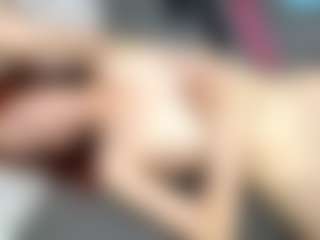 RosauraGalam's Live Sex Cam Show