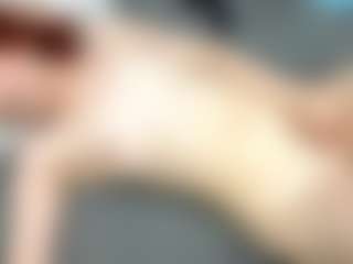 RosauraGalam's Live Sex Cam Show