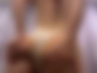 Live cam show with RosauraGalam - Green Eyes on StripNow