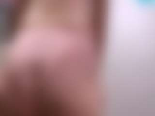 RosauraGalam's Live Sex Cam Show