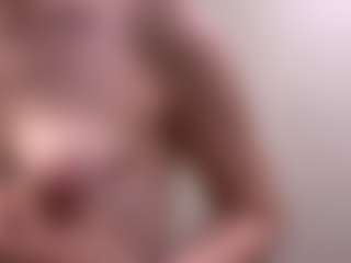 Live cam show with RosauraGalam - Red Hair Squirt on Camversity