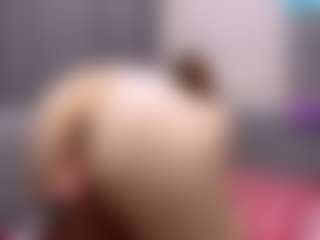 RosauraGalam's Live Sex Cam Show