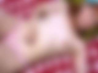 Live cam show with RosauraGalam - Green Eyes on Milf Play