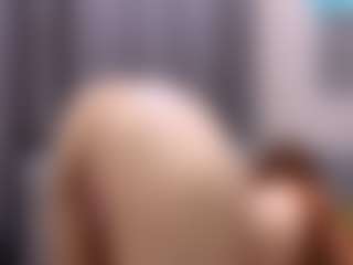 Live cam show with RosauraGalam - Bedroom Black on CamSodaAdn