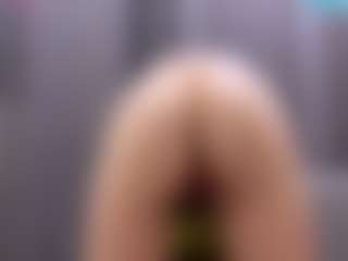 Live cam show with RosauraGalam - College Brown Hair on camgirlchat.live